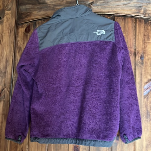 Purple north face zip up fleece - Picture 2 of 2